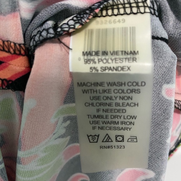 *SOLD* Vince Camuto Sleeveless Blouse | XS - Picture 4 of 4